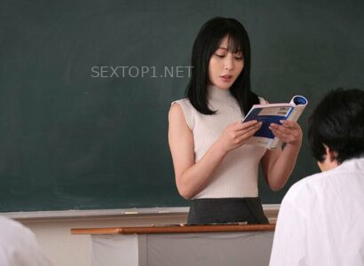 co-giao-nghien-truoc-cau-hoc-tro-tre-khoe-luon-lam-co-len-dinh