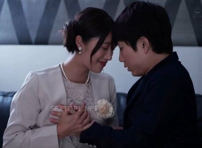 me-ke-tang-qua-bat-ngo-cho-cau-con-trai-vua-tot-nghiep-tai-khach-san